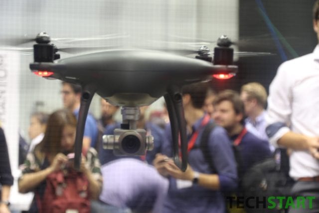 DJI presenta il Phantom 4 Pro Obsidian Edition – Anteprima IFA 2017 DJI Phantom 4 Pro Obsidian Edition Flight Test