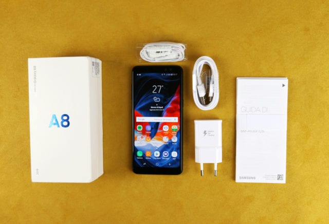 Recensione Samsung Galaxy A8 2018 Samsung Galaxy A8 2018 Recensione - Confezione
