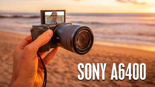 Sony A6400: display ribaltabile su mirrorless