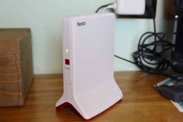 Recensione Fritz! Repeater 3000 – Ripetitore WiFi Mesh Plug & Play Fritz!Repeater 3000 Laterale