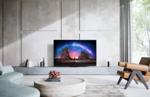 Panasonic JZ2000 TV OLED presentato al CES 2021 Panasonic HZ2000 TV OLED Salotto