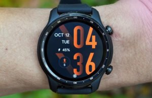 Recensione TicWatch Pro 3 Ultra GPS – Smartwatch Top di Gamma per ogni Esigenza TicWatch Pro 3 Ultra GPS Frontale Watchface