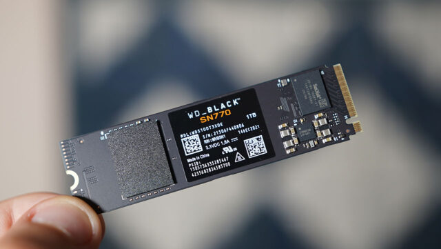 Recensione WD Black SN770 – Il Top degli SSD NVMe si evolve WD Black SN770 1 TB Chip