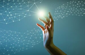 Resilienza Digitale: Intervista a Junior Cristarella sul Recente Attacco Informatico subito da Sbircia la Notizia Magazine Resilienza Digitale Mano