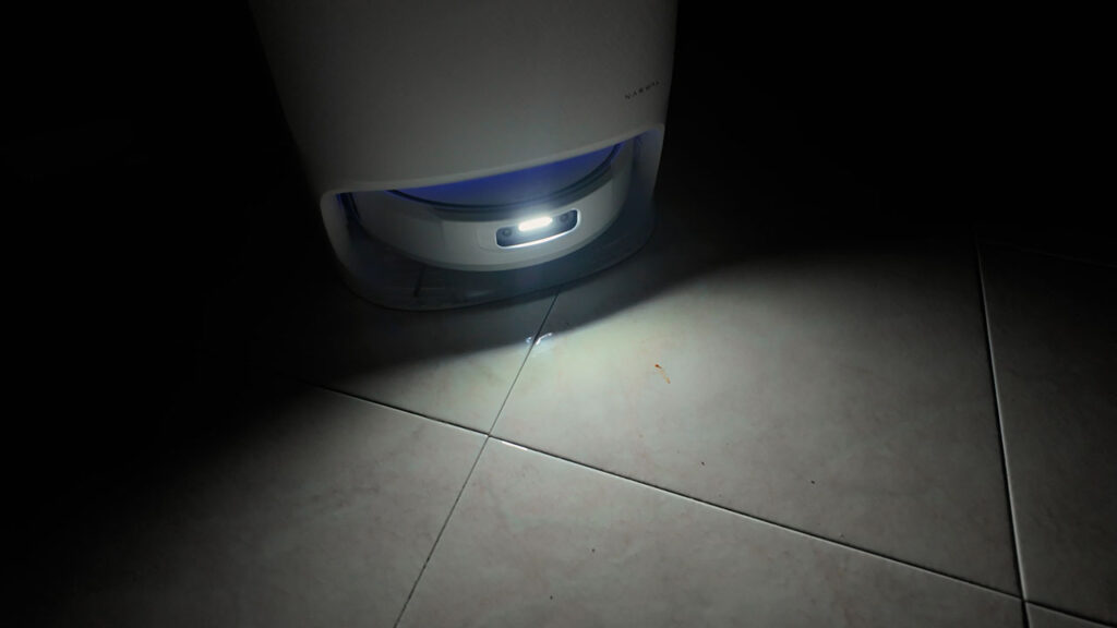 Narwal Freo 20 Buio e Luce Accesa